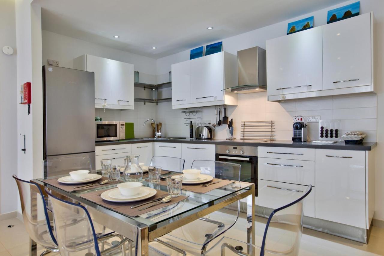 Bright And Central 2 Bedroom Apartment In Sliema Exteriér fotografie