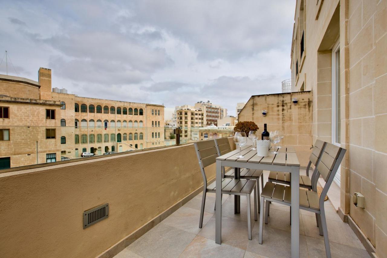 Bright And Central 2 Bedroom Apartment In Sliema Exteriér fotografie