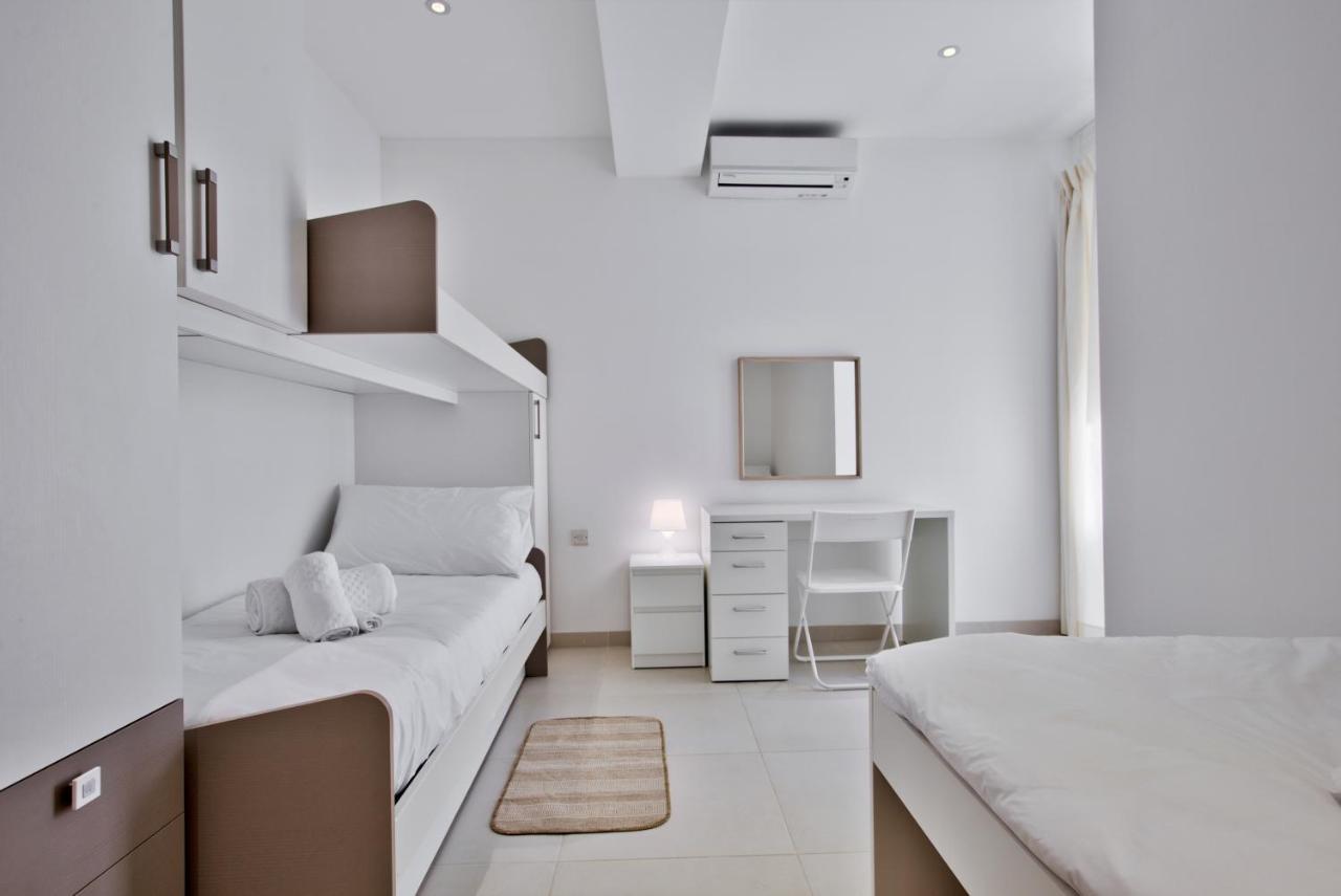 Bright And Central 2 Bedroom Apartment In Sliema Exteriér fotografie