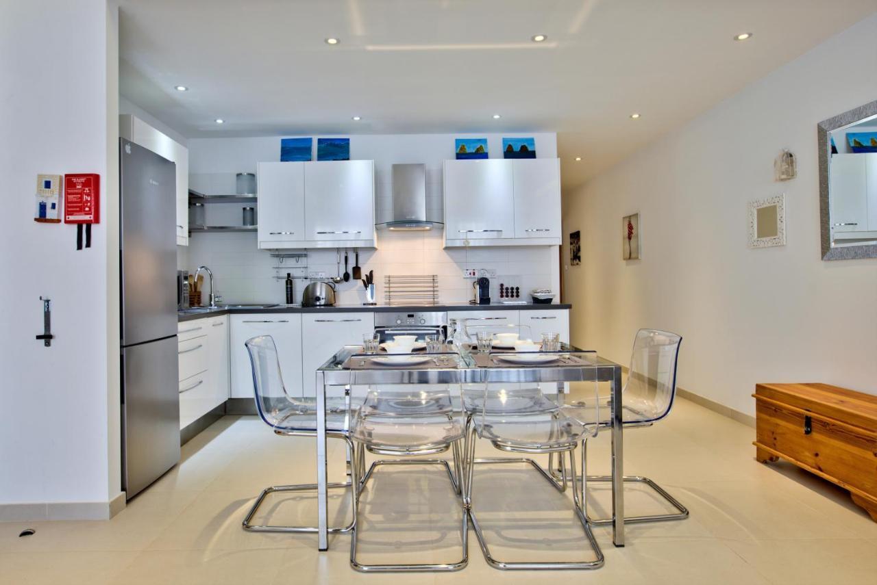 Bright And Central 2 Bedroom Apartment In Sliema Exteriér fotografie