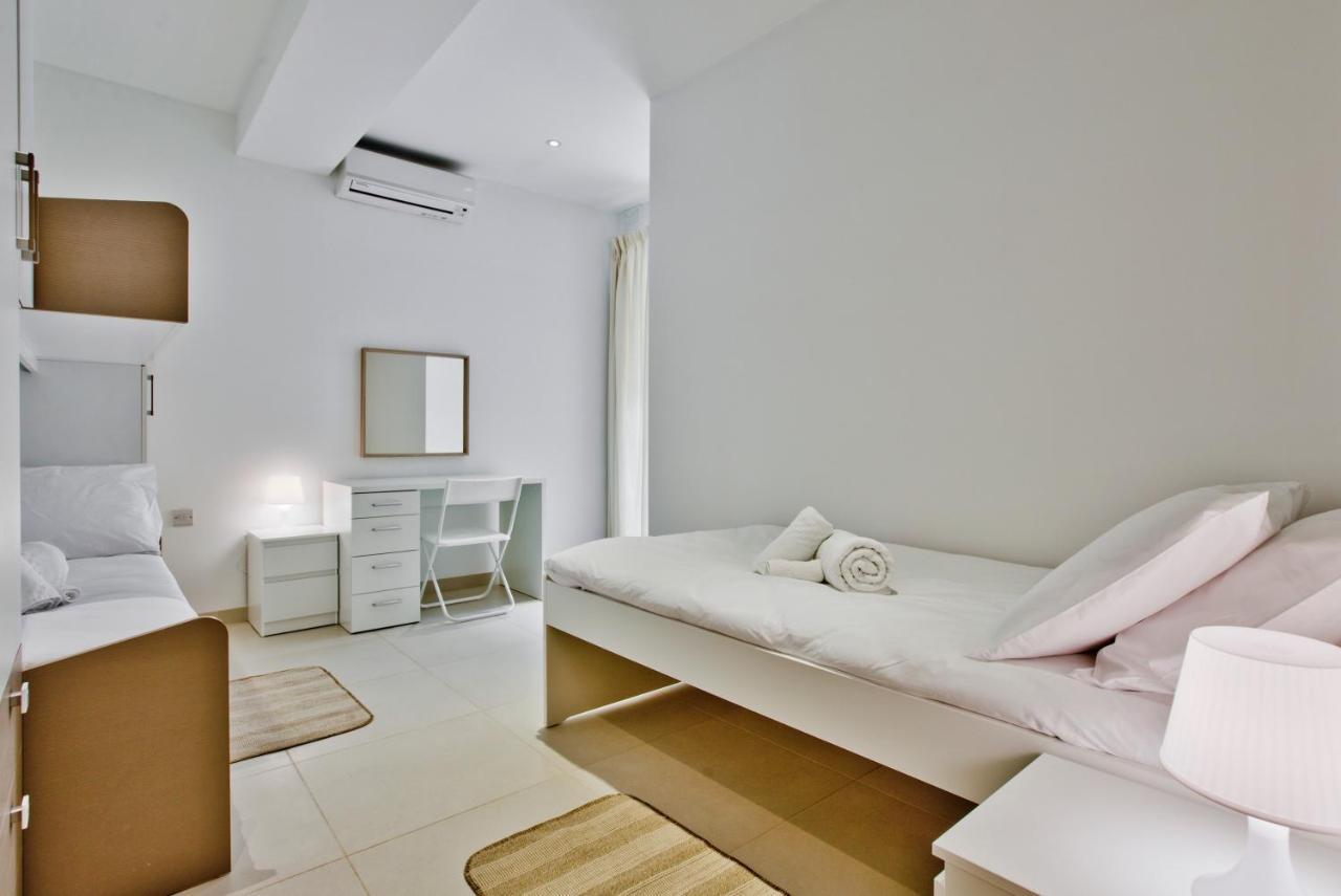 Bright And Central 2 Bedroom Apartment In Sliema Exteriér fotografie